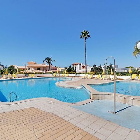 Albufeira Concept With Pool By Homing Lägenhet Guia  Exteriör bild